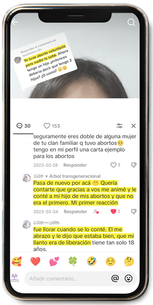 un móvil con una conversación